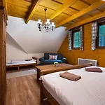 Chalet Wellness Drevenica Tale S Biliardom Horna Lehota