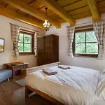 Wellness Drevenica Tale S Biliardom Horna Lehota