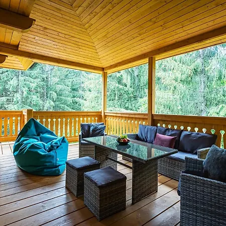 Wellness Drevenica Tale S Biliardom בקתה Horná Lehota
